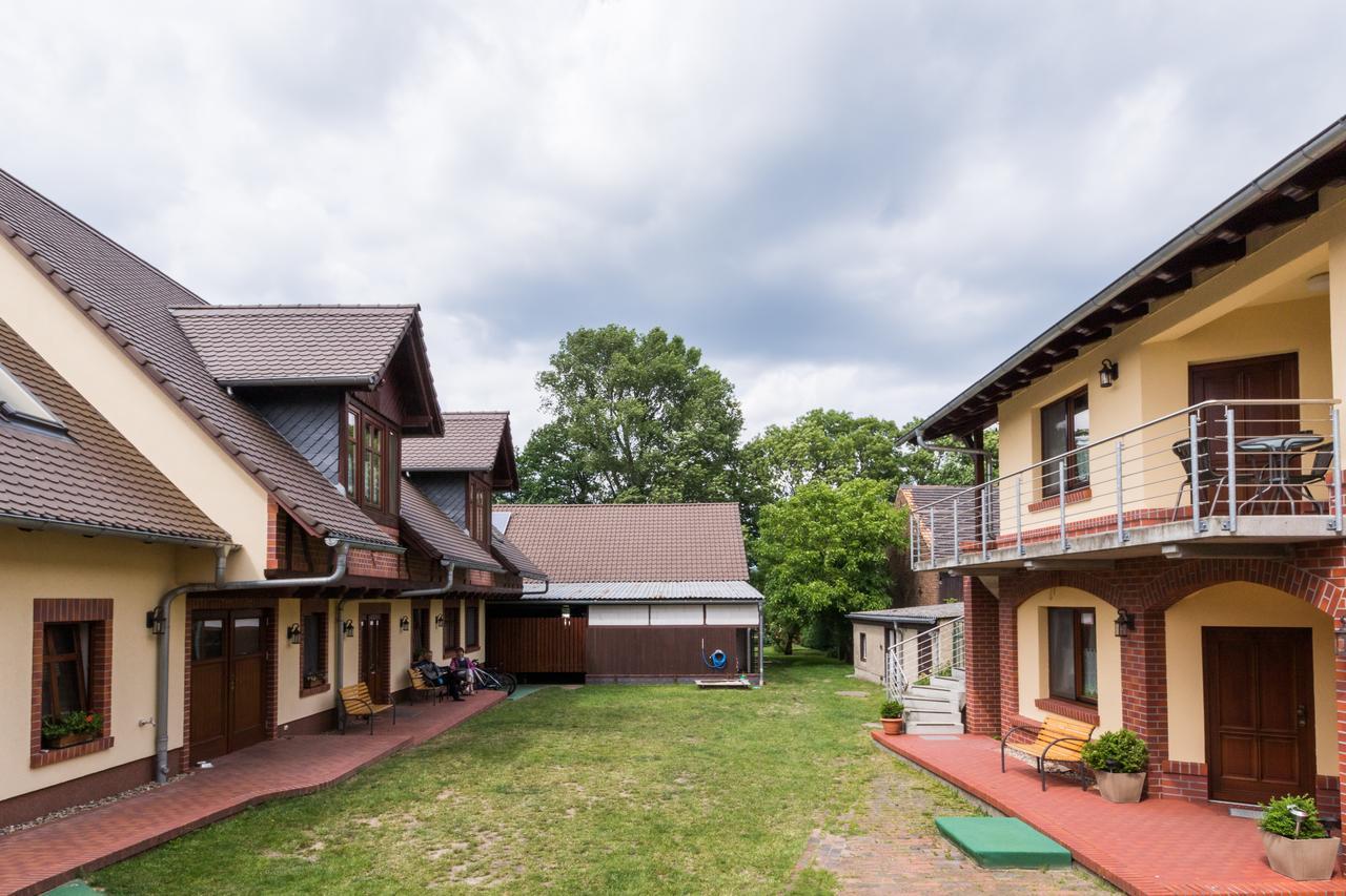 Gasthof Zum Slawen Vetschau Dış mekan fotoğraf